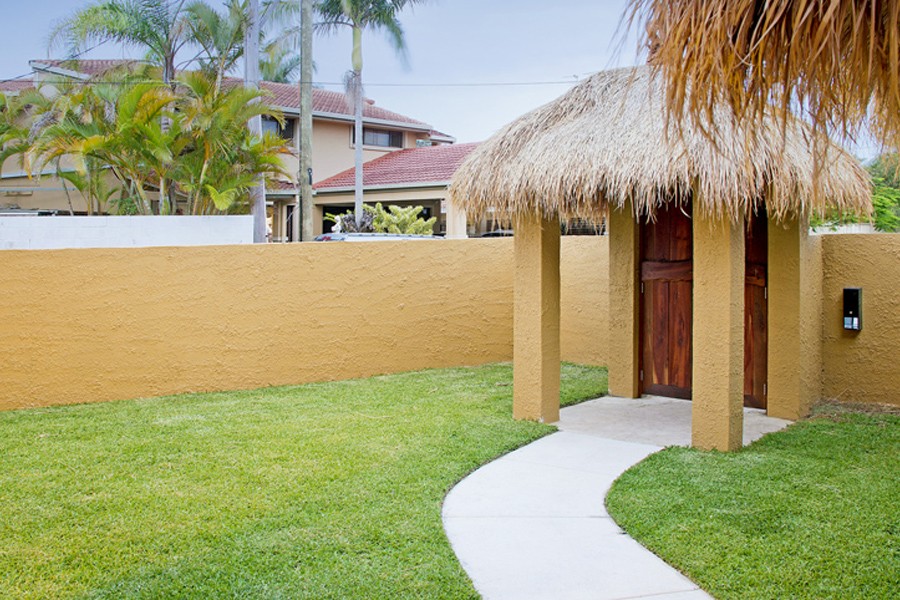 17 Monterey Court Broadbeach Waters 17 Monterey Court Broadbeach Waters